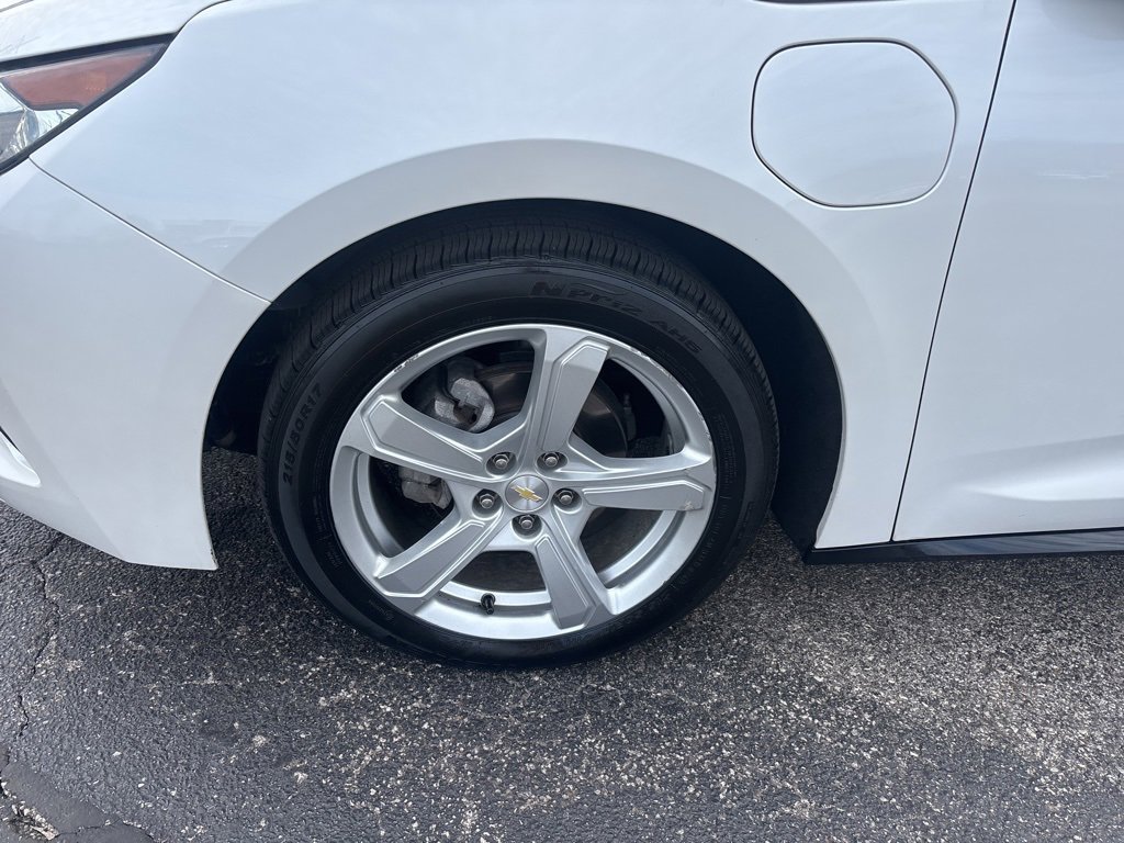 Used 2017 Chevrolet Volt LT w/ Comfort Package image 13