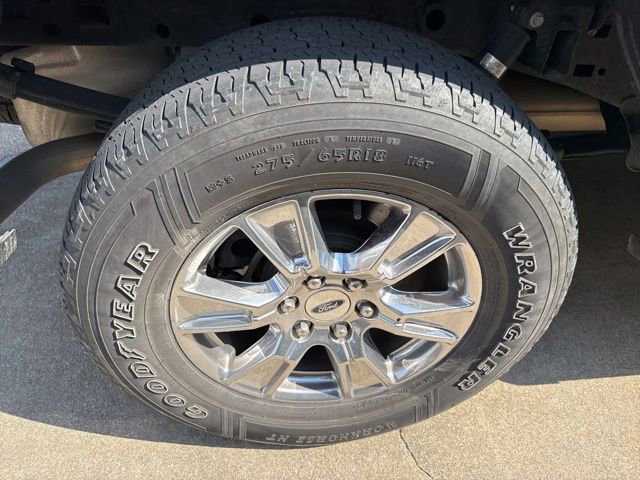 Used 2015 Ford F150 Lariat w/ Equipment Group 502A Luxury AWD/4WD image 11