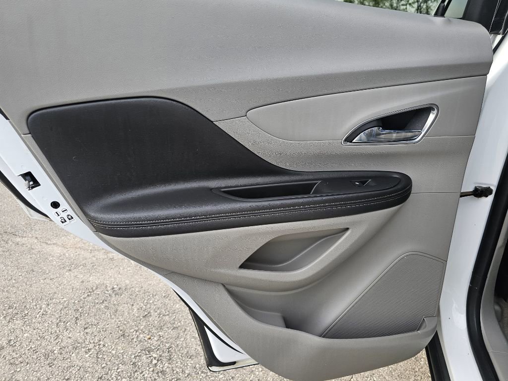 Used 2016 Buick Encore FWD image 30