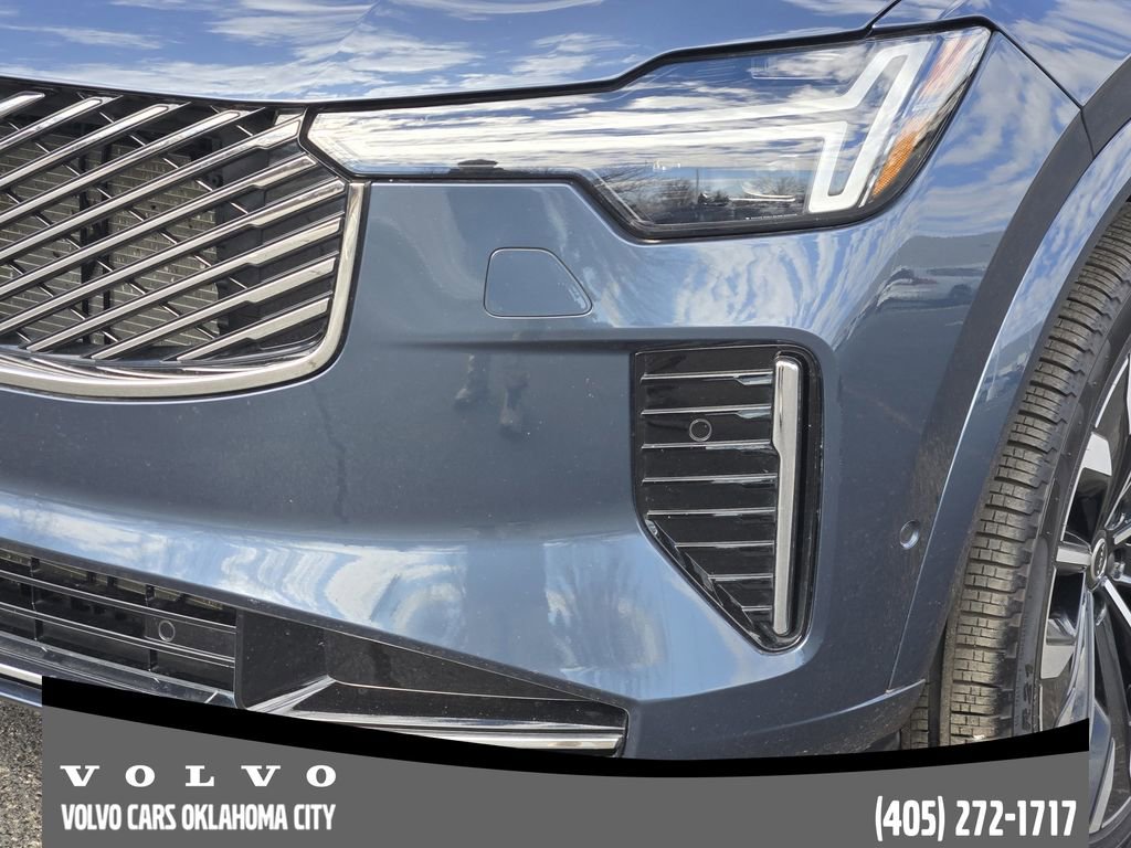 Certified 2025 Volvo XC90 B6 Plus image 8