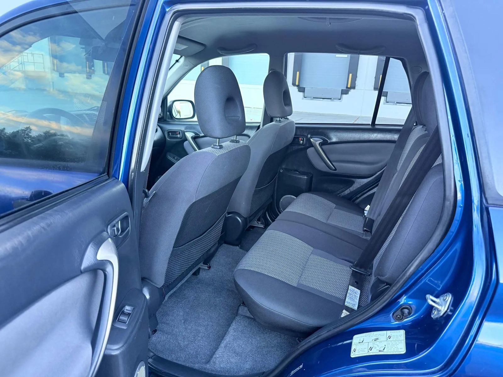Used 2005 Toyota RAV4 4WD image 10