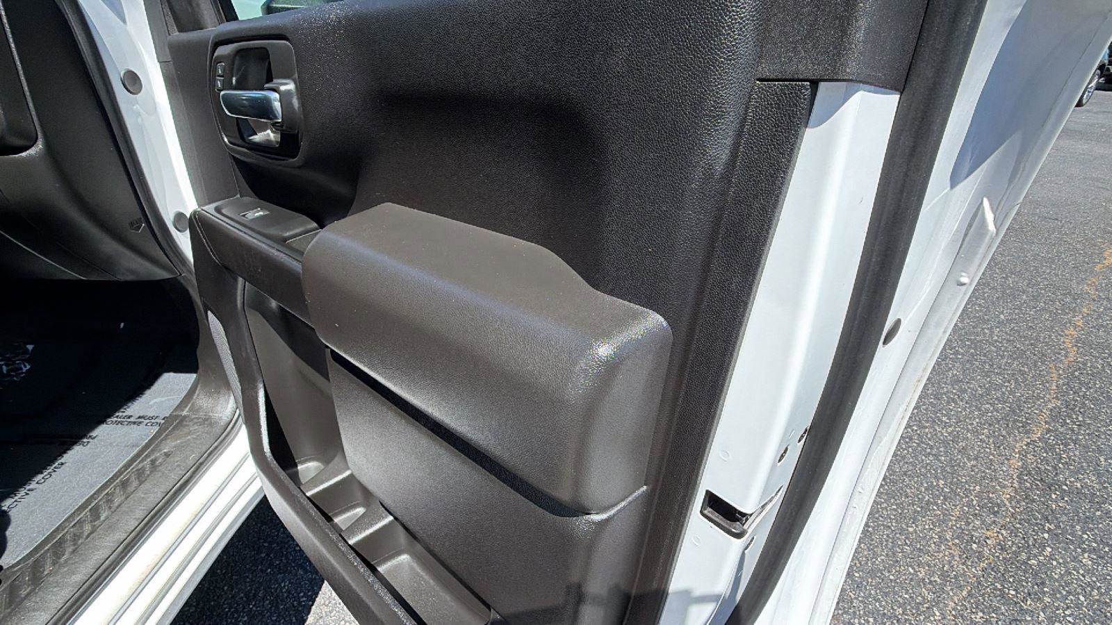Used 2024 Chevrolet Silverado 2500 Custom w/ Custom Value Package AWD/4WD image 15