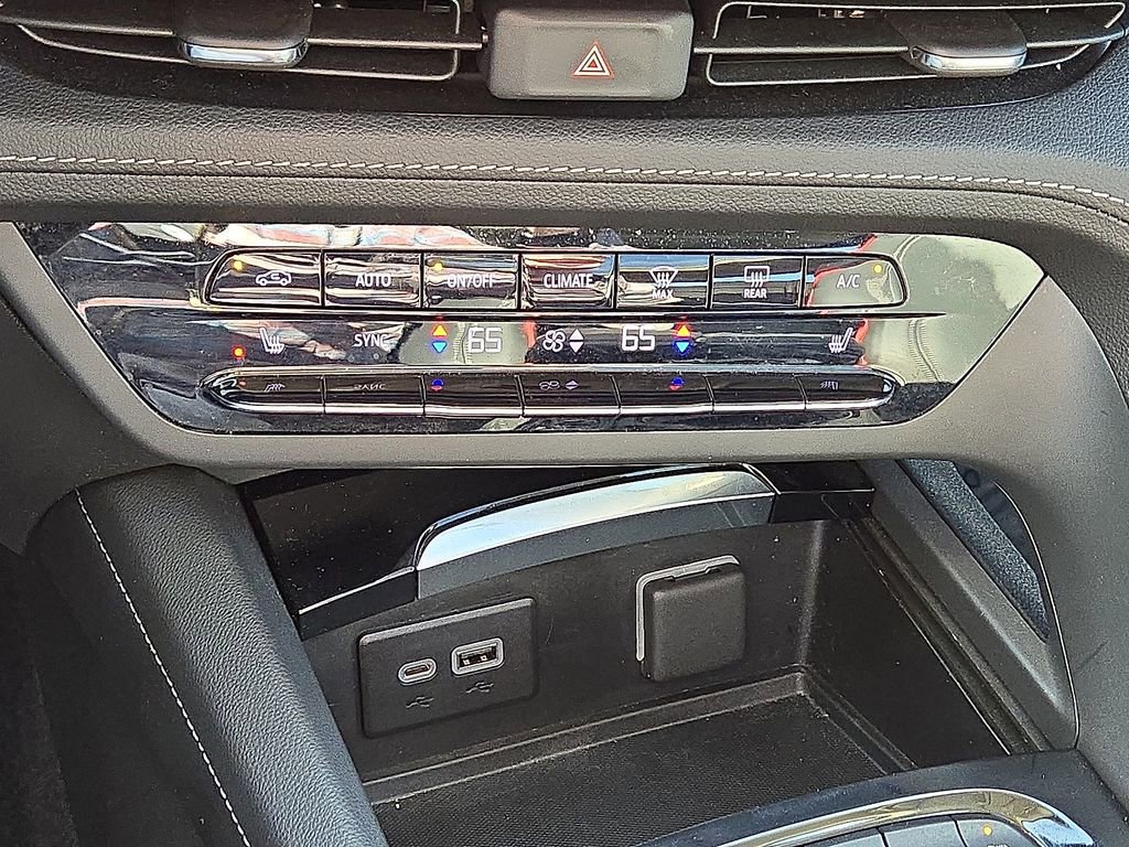 Used 2023 Buick Envision Essence w/ Sport Touring Package image 30