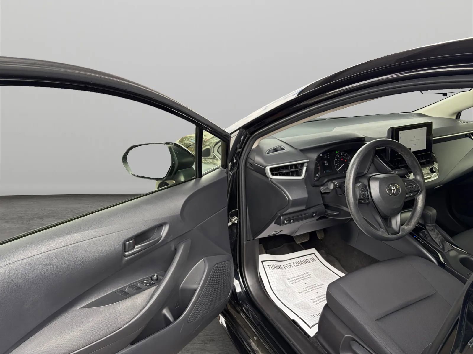 Used 2023 Toyota Corolla LE AWD/4WD image 9