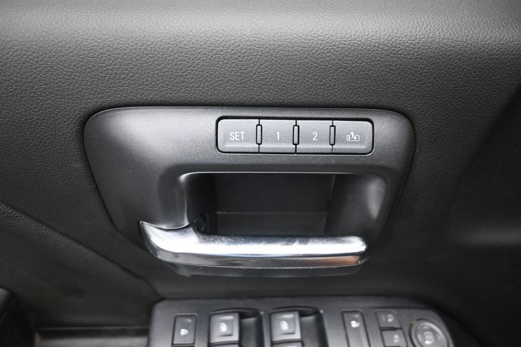 Used 2019 Chevrolet Silverado 2500 LTZ w/ Duramax Plus Package AWD/4WD image 17