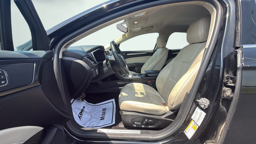 Used 2018 Ford Fusion Titanium FWD image 21