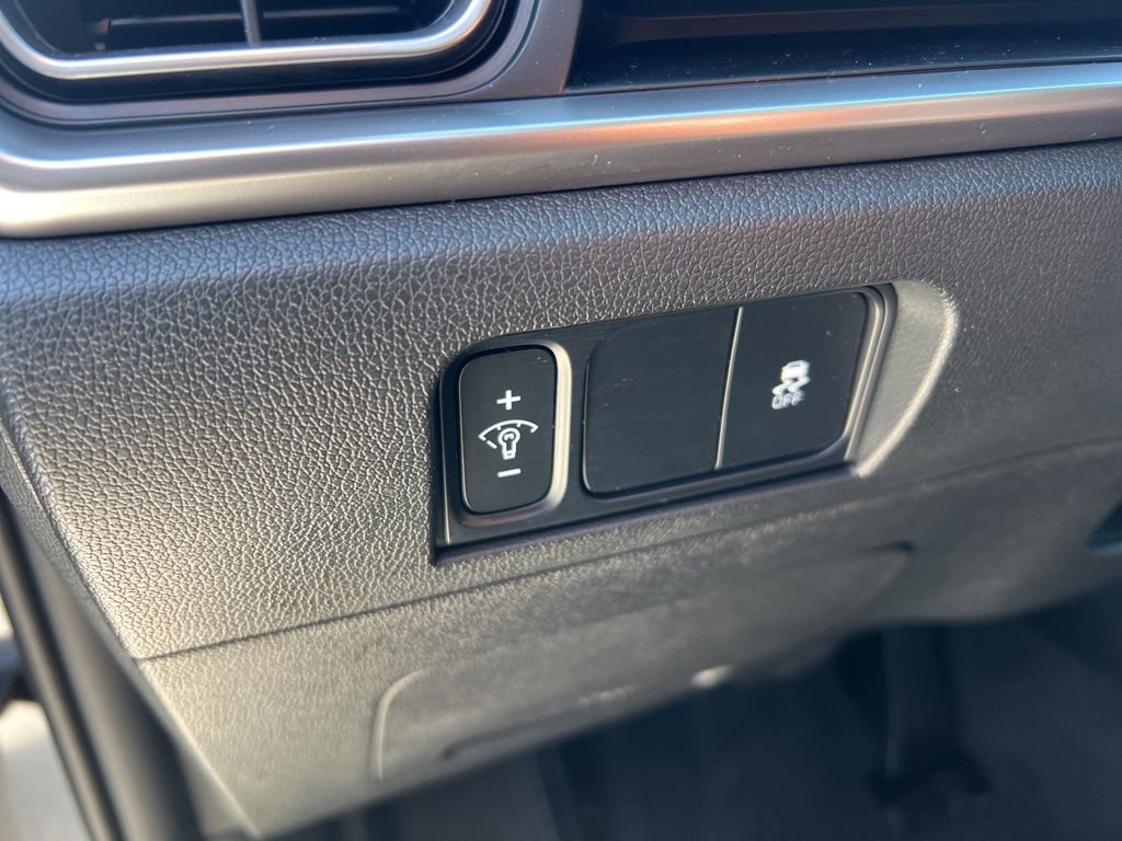 Certified 2025 Kia Sorento S FWD image 48