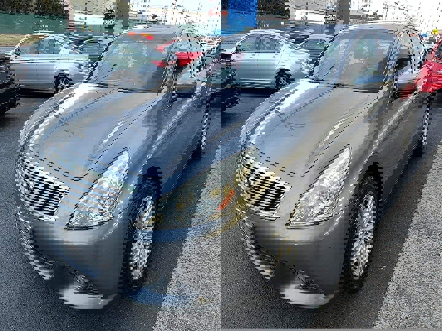 Used 2010 INFINITI G37 x Sedan w/ Premium Pkg image 4