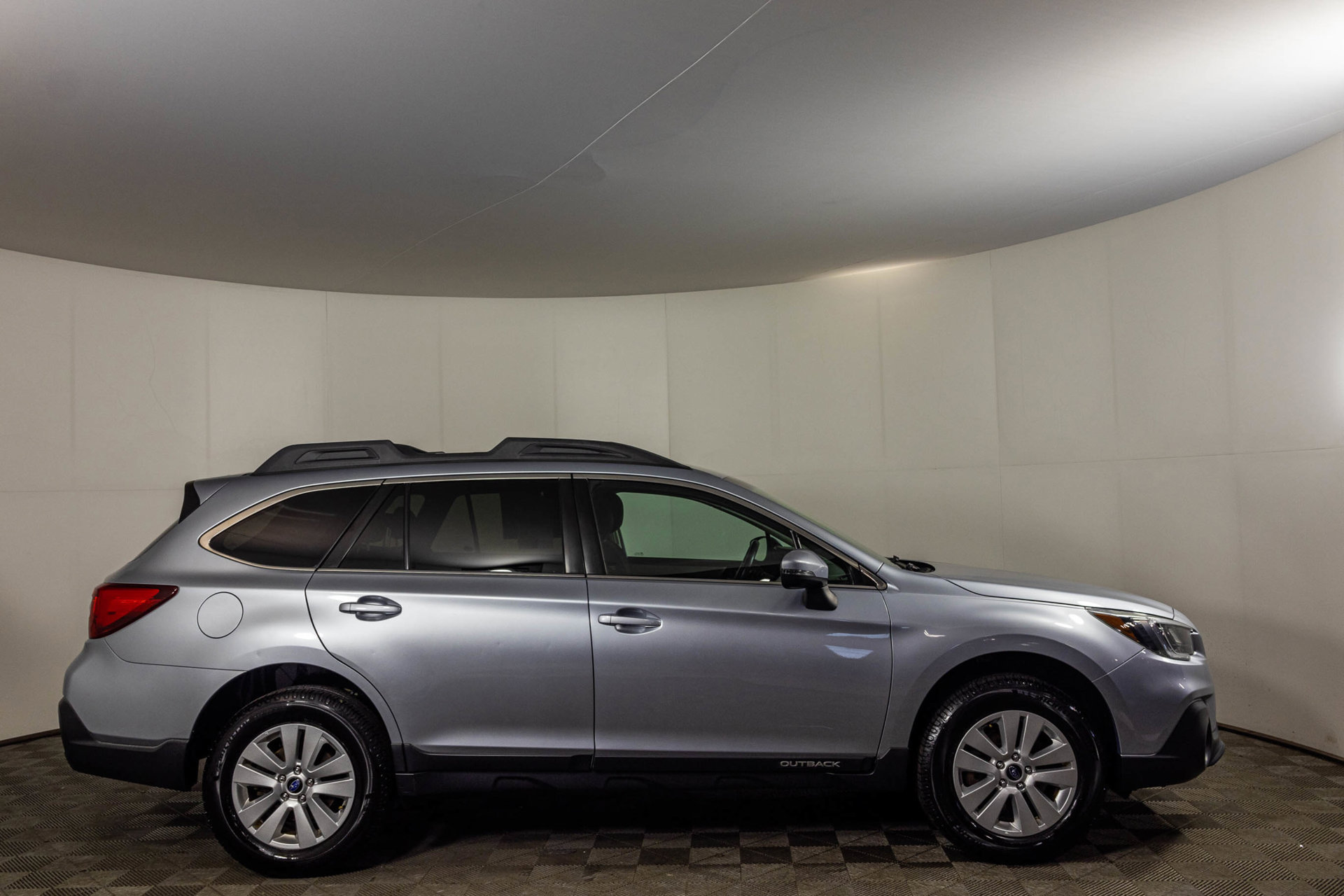 Used 2018 Subaru Outback 2.5i Premium AWD/4WD image 14