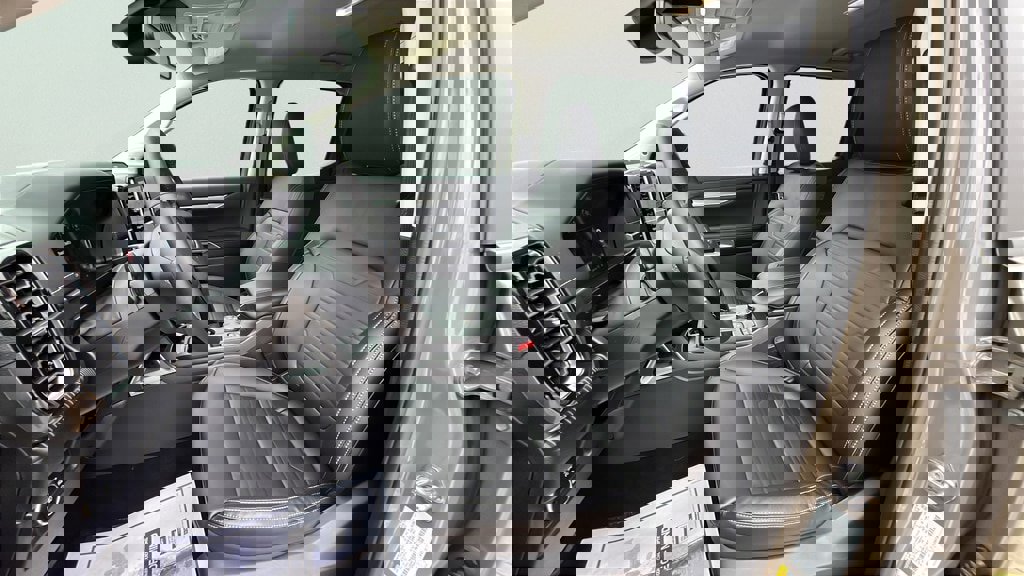 New 2025 Ford Ranger Lariat w/ FX4 Off-Road Package image 15