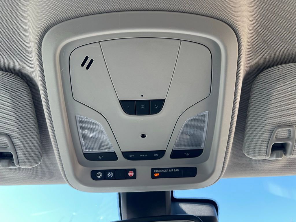 Used 2015 Chevrolet Impala LT w/ Convenience Package FWD image 39