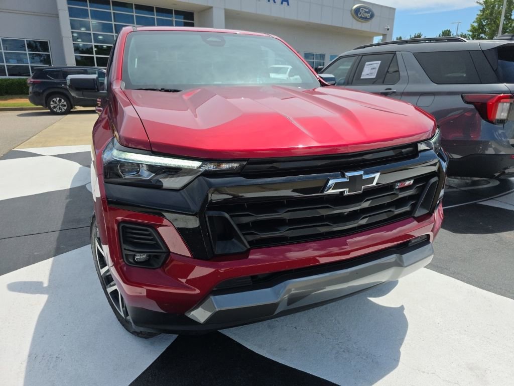 Used 2023 Chevrolet Colorado Z71 w/ Z71 Convenience Package 2 AWD/4WD image 9