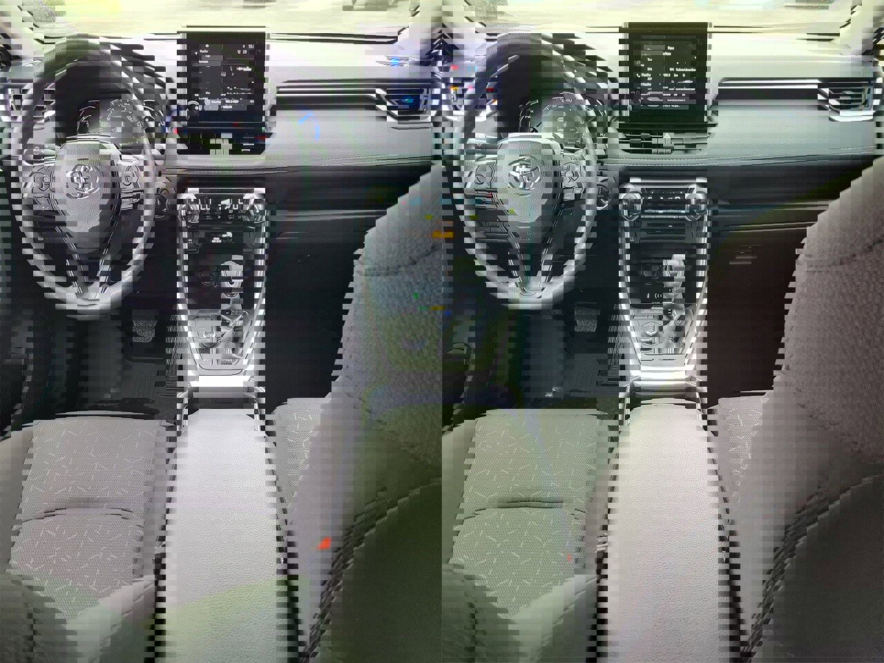 Used 2025 Toyota RAV4 XLE image 13