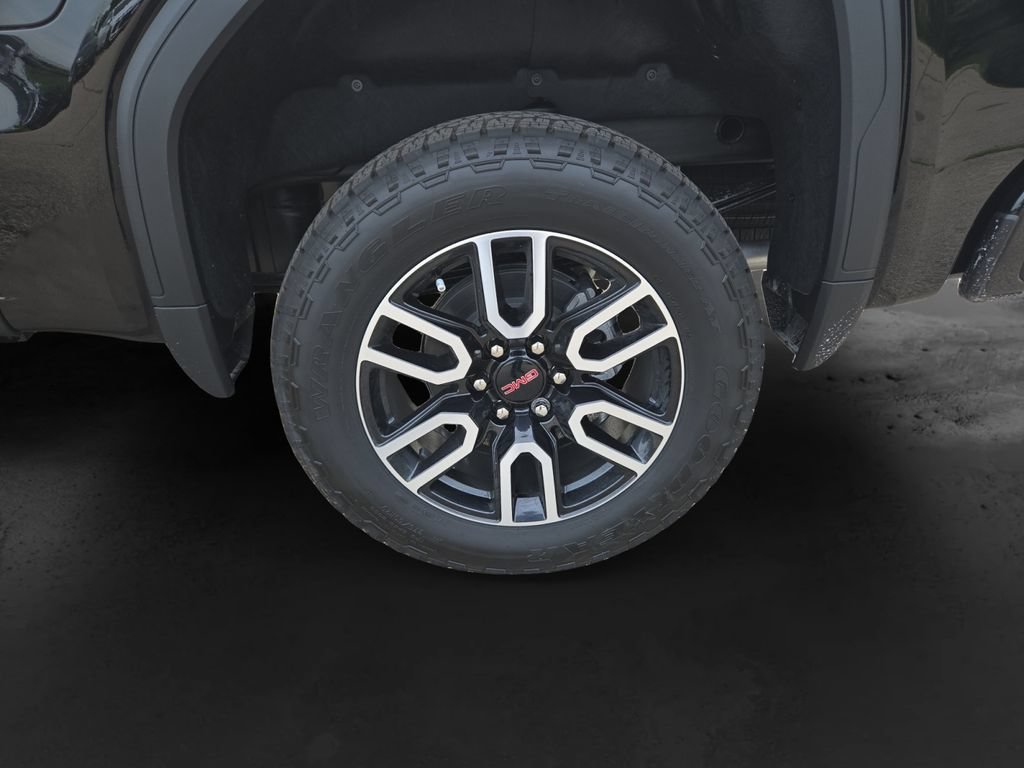New 2026 GMC Sierra 1500 AT4 w/ Technology Package AWD/4WD image 11