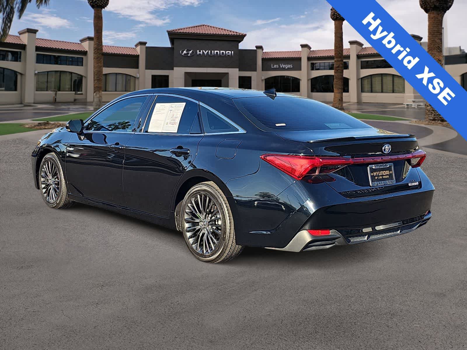 Used 2021 Toyota Avalon XSE image 6