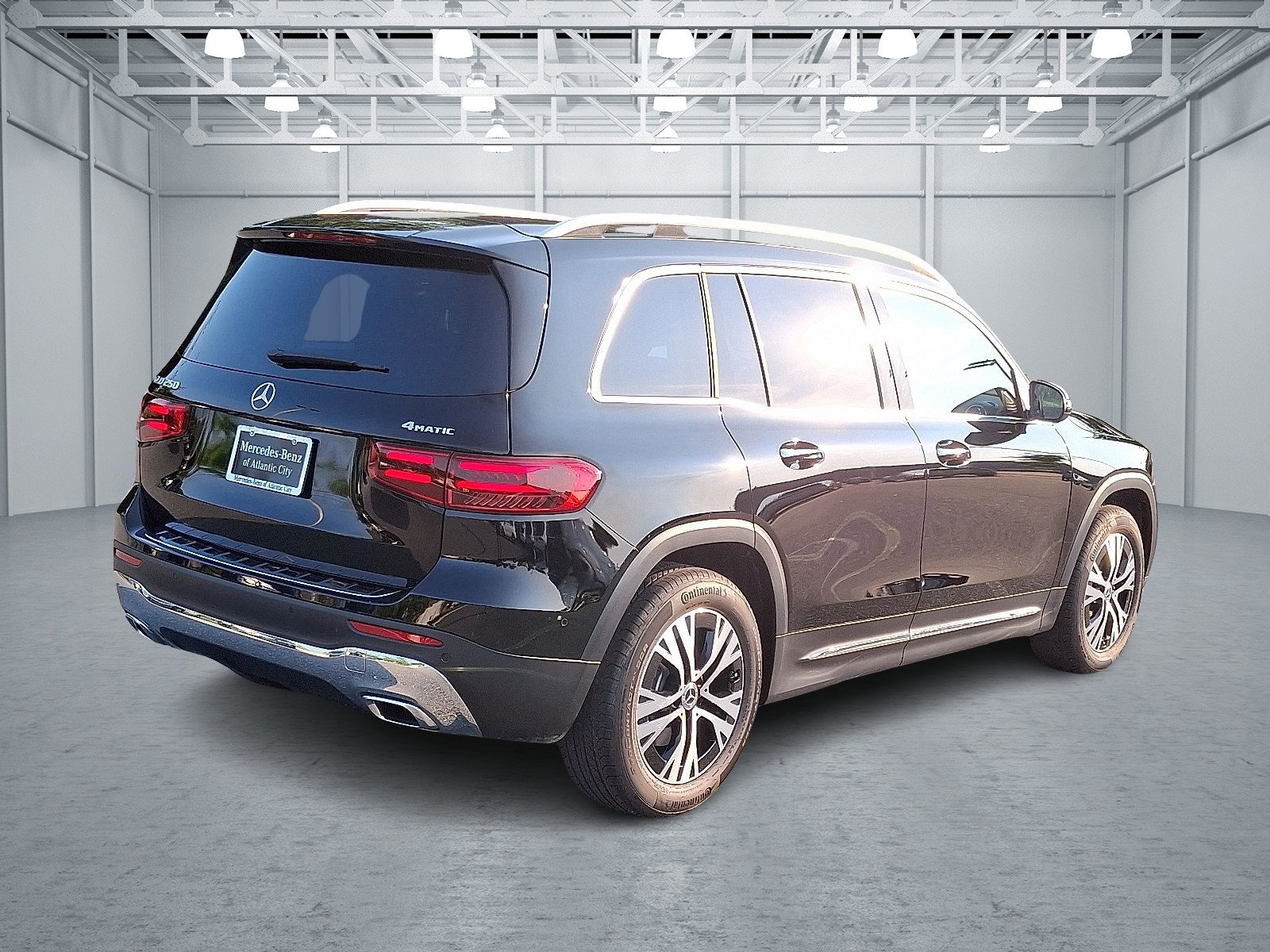 Used 2024 Mercedes-Benz GLB 250 4MATIC image 6