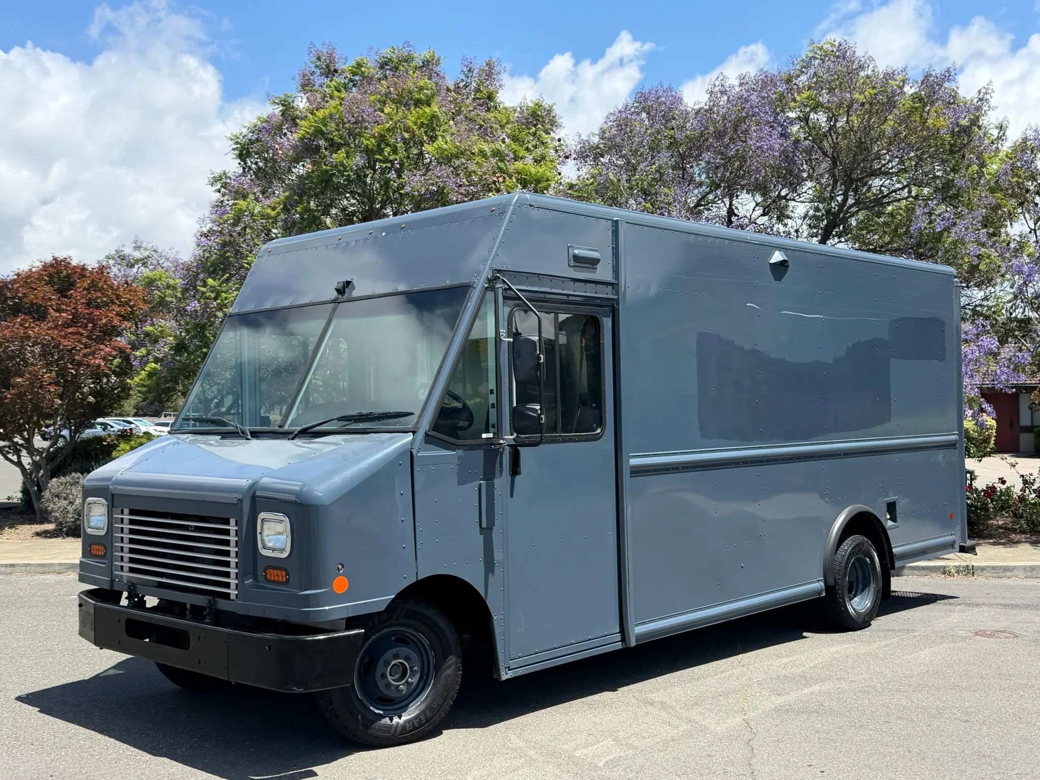 Used 2019 Ford E-450 and Econoline 450 Super Duty RWD image 1