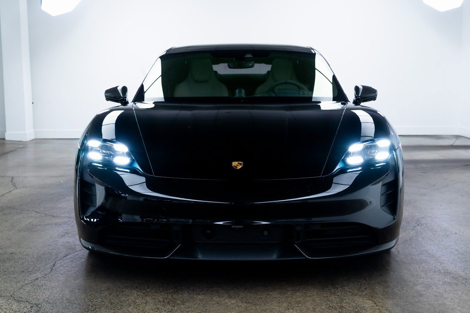 Used 2023 Porsche Taycan Turbo S image 2