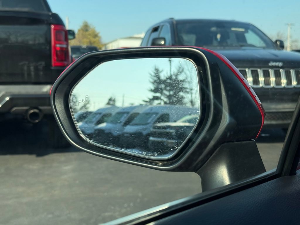 Used 2021 Toyota Corolla SE w/ Special Edition image 19