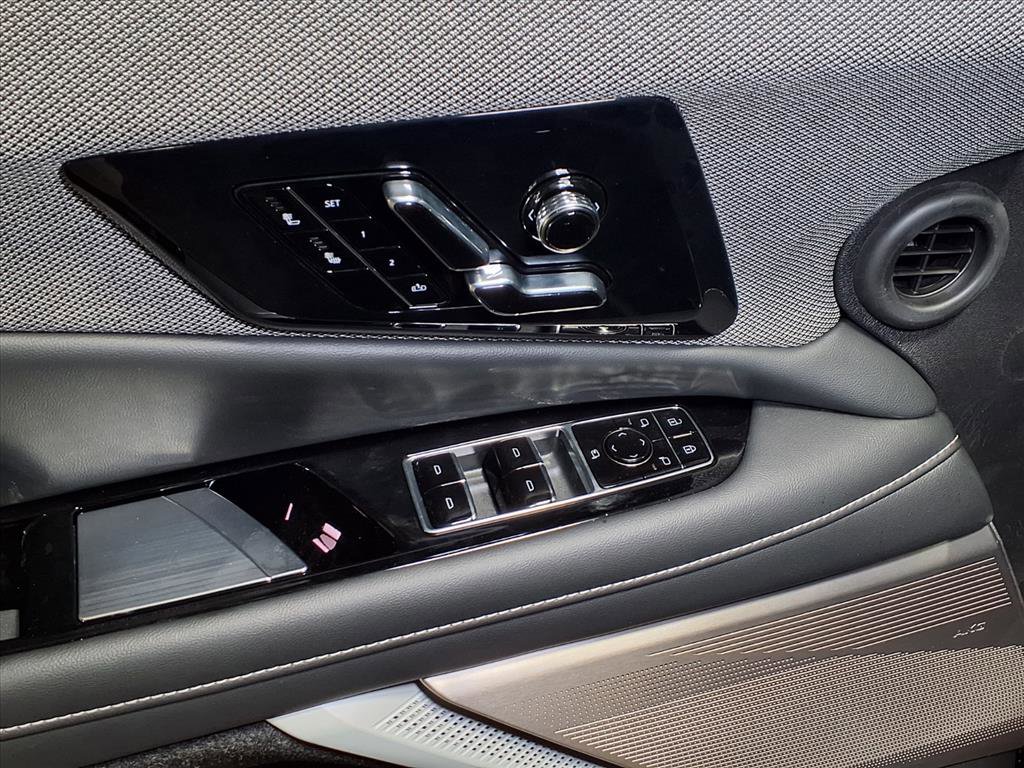 New 2026 Cadillac Optiq Sport 1 image 15