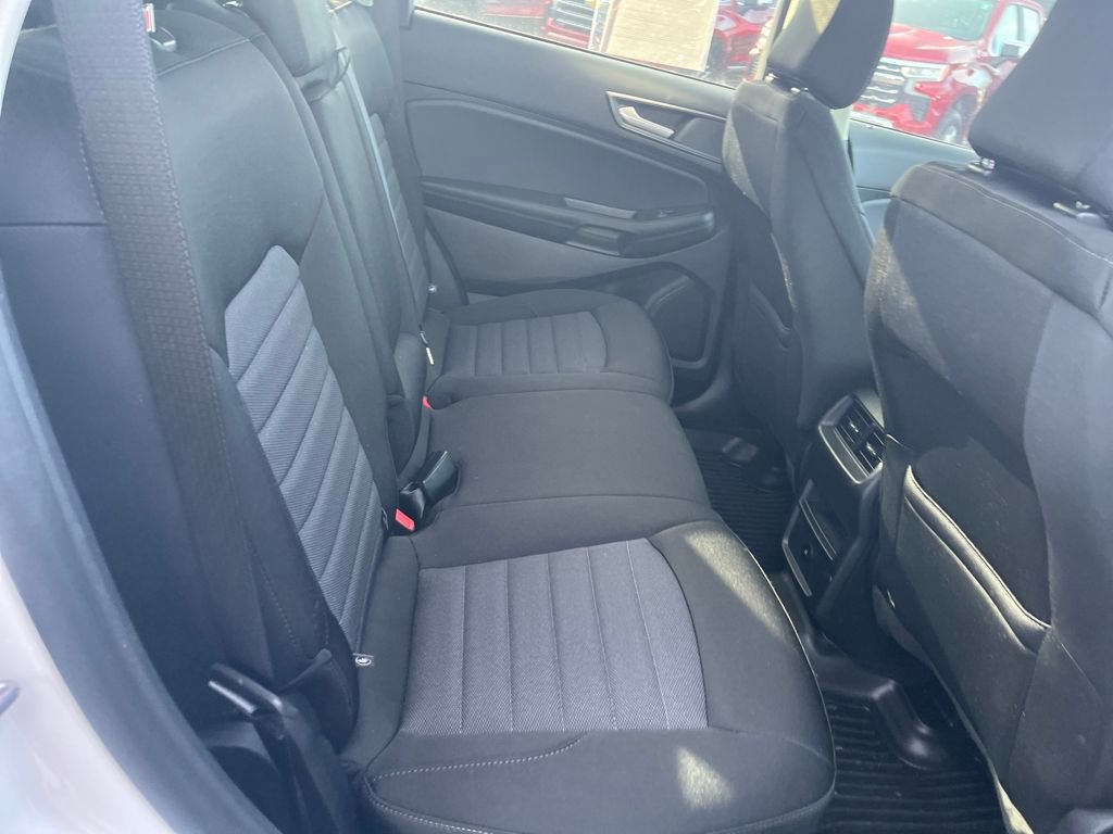 Used 2024 Ford Edge SE w/ Black Appearance Package image 25