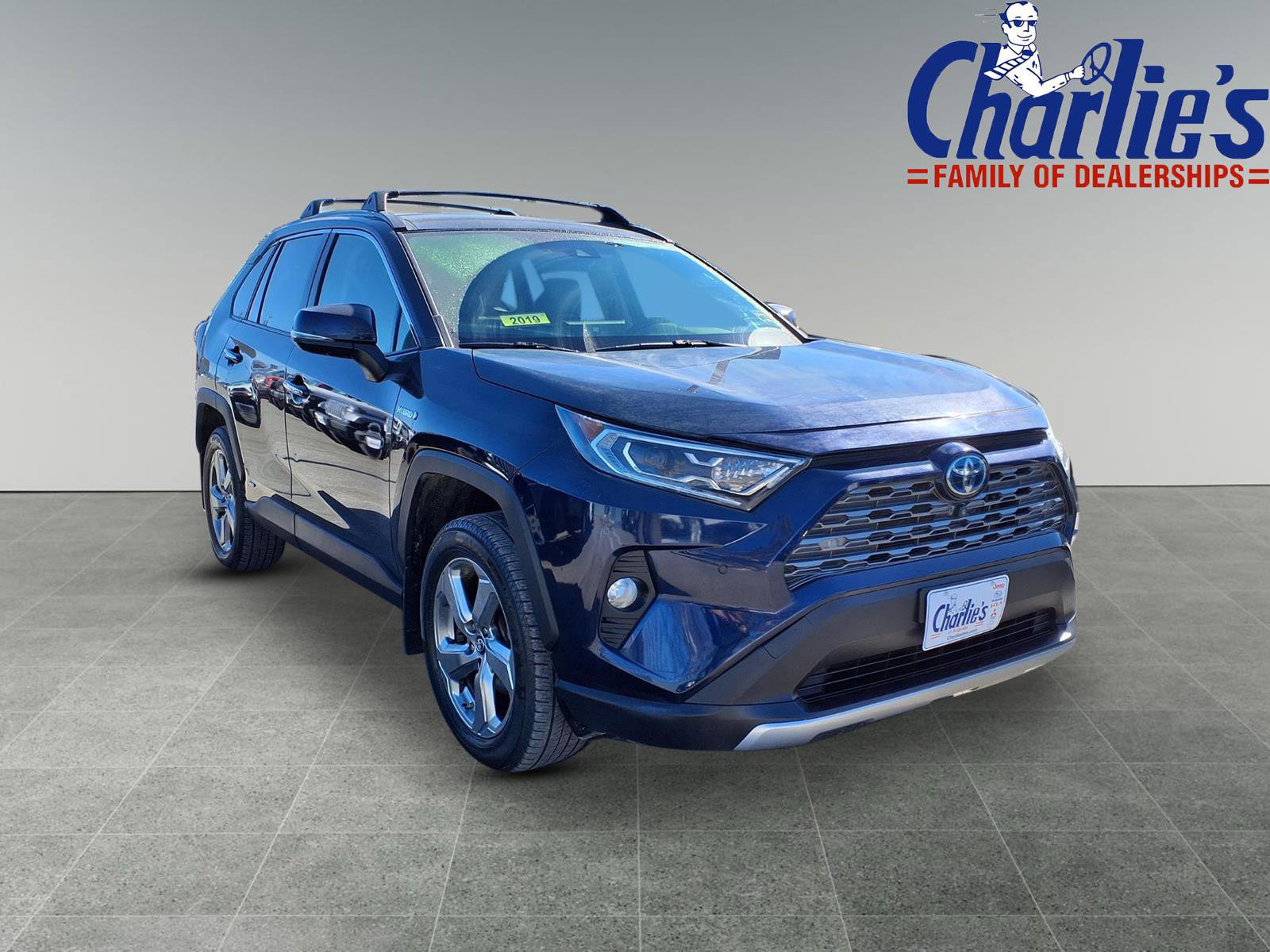 Used 2019 Toyota RAV4 Limited image 3