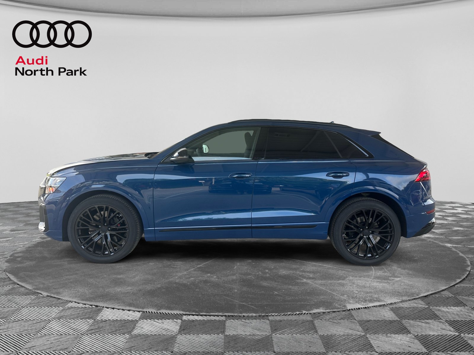 New 2026 Audi SQ8 Prestige AWD/4WD image 2