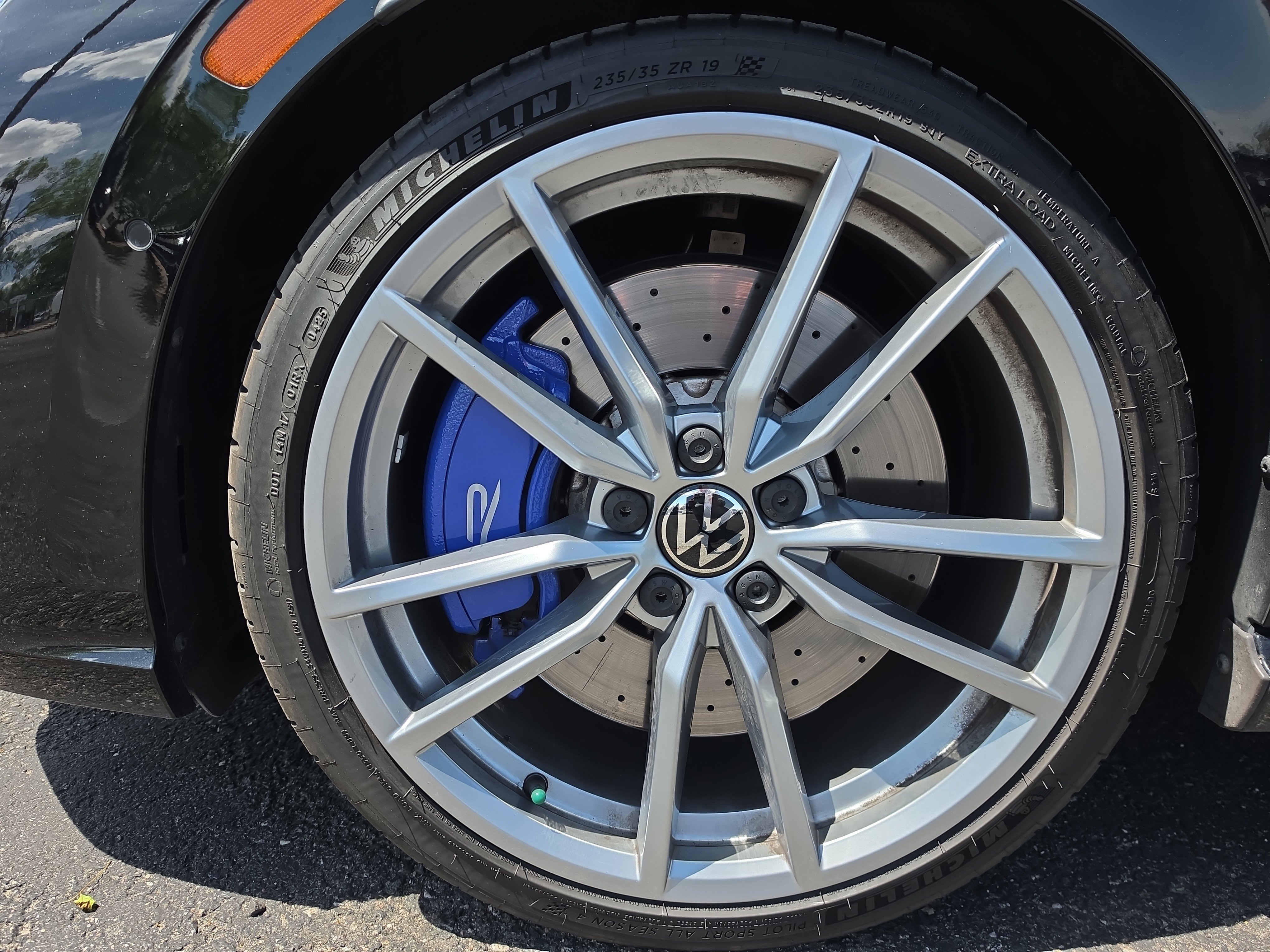Used 2024 Volkswagen Golf R AWD/4WD image 33