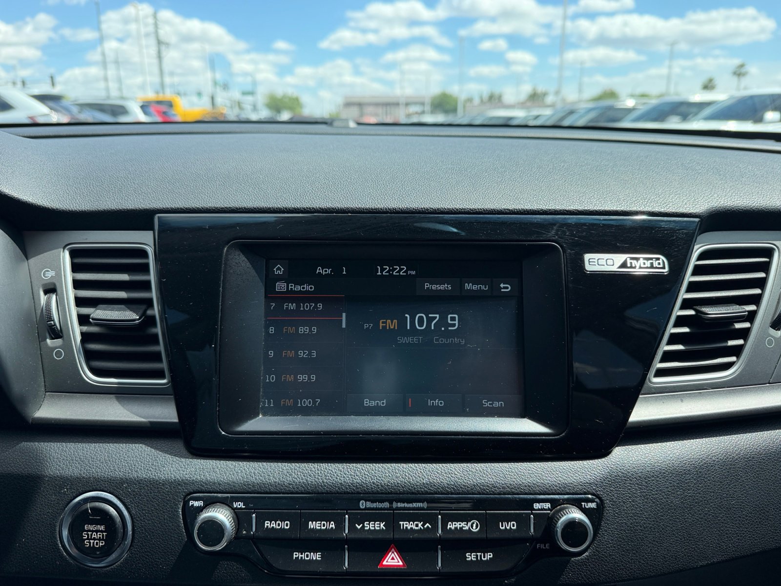 Used 2018 Kia Niro LX image 12