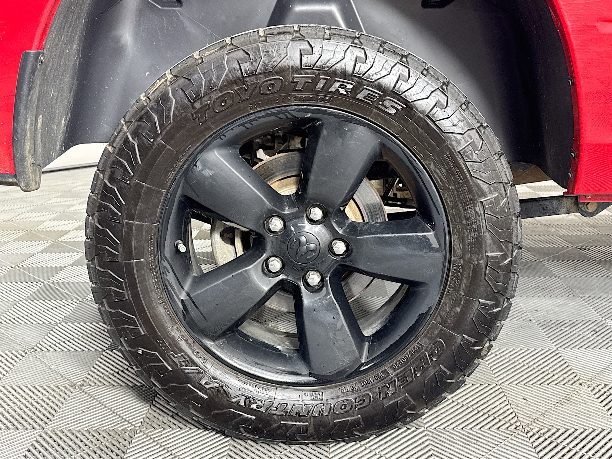 Used 2023 RAM 1500 Express w/ Wheel & Sound Group image 31