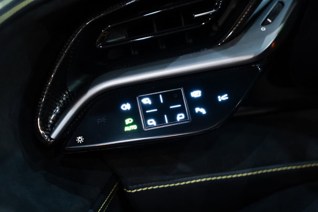 Certified 2025 Ferrari SF90 Spider AWD/4WD image 31
