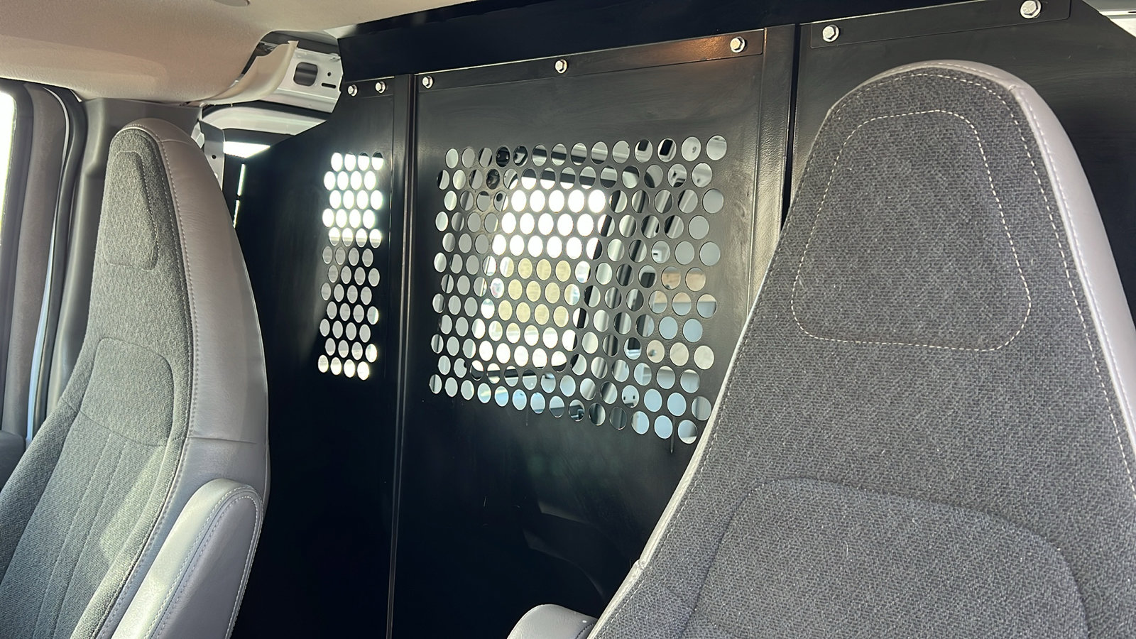 Certified 2022 Chevrolet Express 2500 w/ Driver Convenience Package image 20