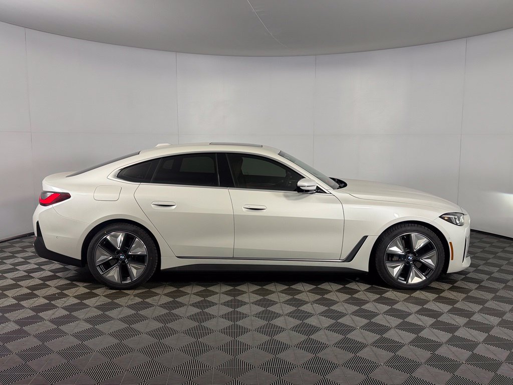 Used 2025 BMW i4 eDrive40 w/ Parking Assistance Package RWD image 4