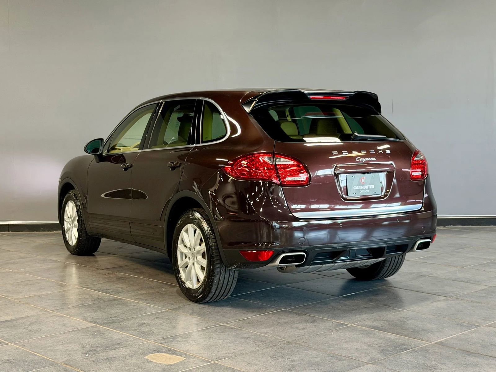 Used 2014 Porsche Cayenne Platinum Edition AWD/4WD image 8