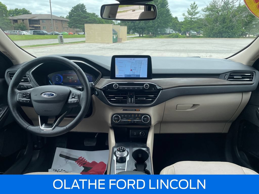 Certified 2020 Ford Escape Titanium FWD image 25