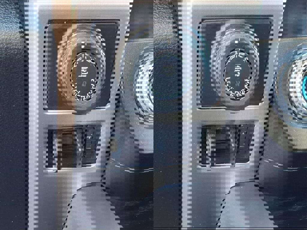 Used 2019 Ford F150 Platinum w/ Equipment Group 701A Luxury image 26