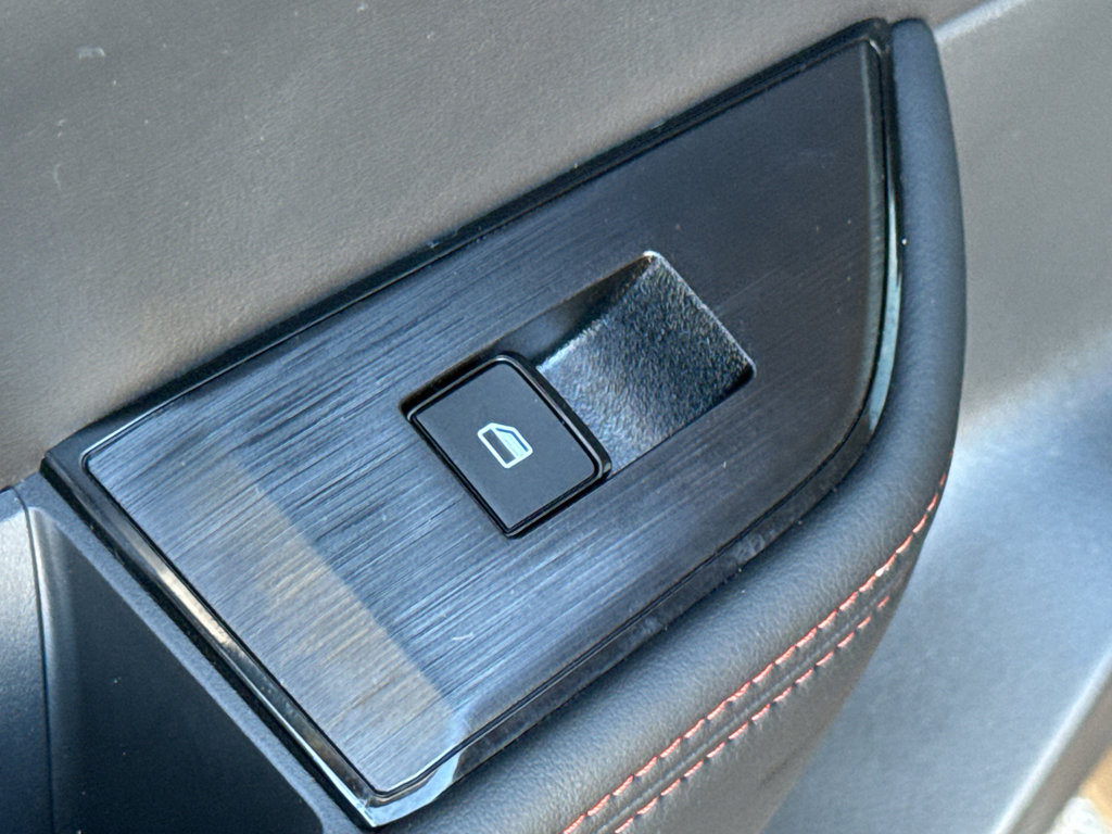 Certified 2025 Nissan Rogue SV image 28