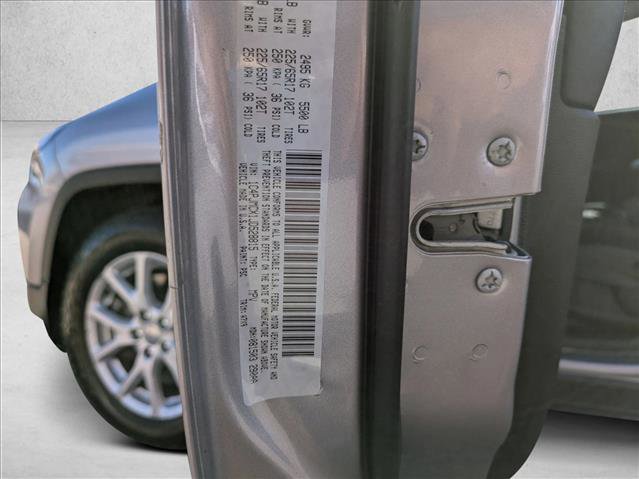 Used 2018 Jeep Cherokee Latitude image 22