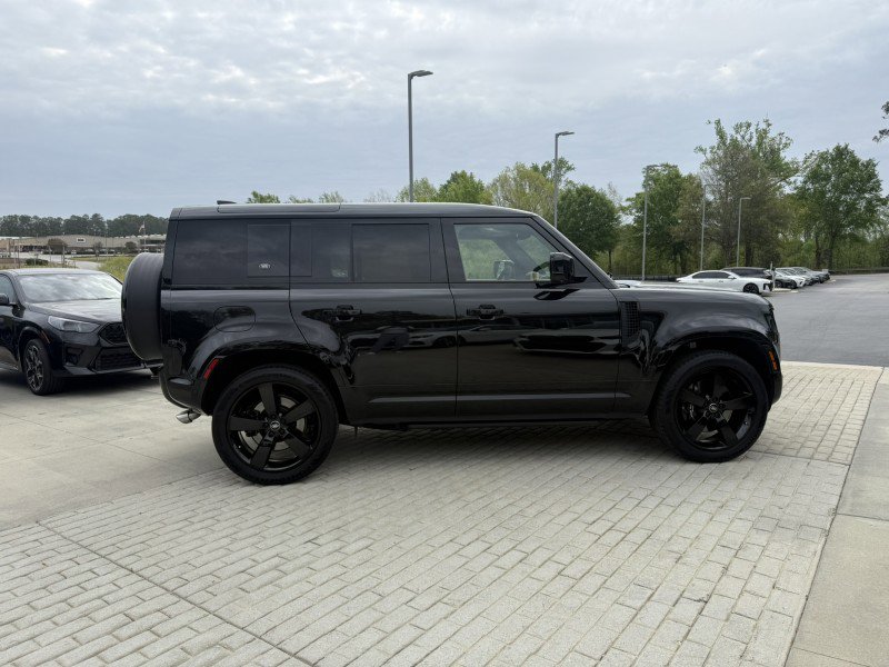 Used 2024 Land Rover Defender 110 V8 image 6