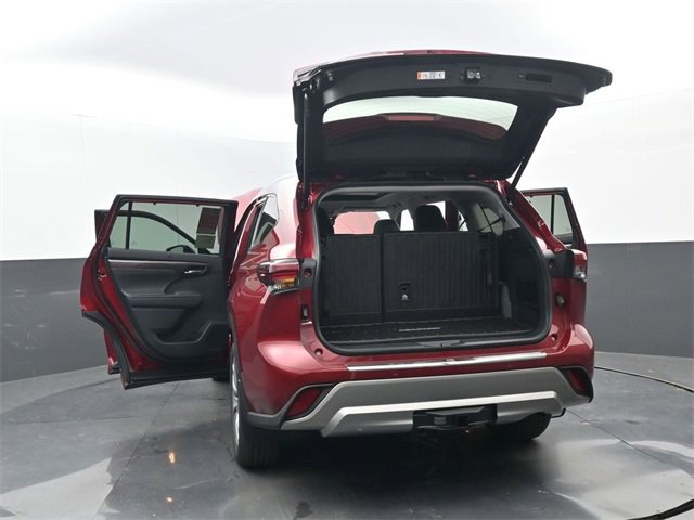 New 2026 Toyota Highlander Platinum image 35