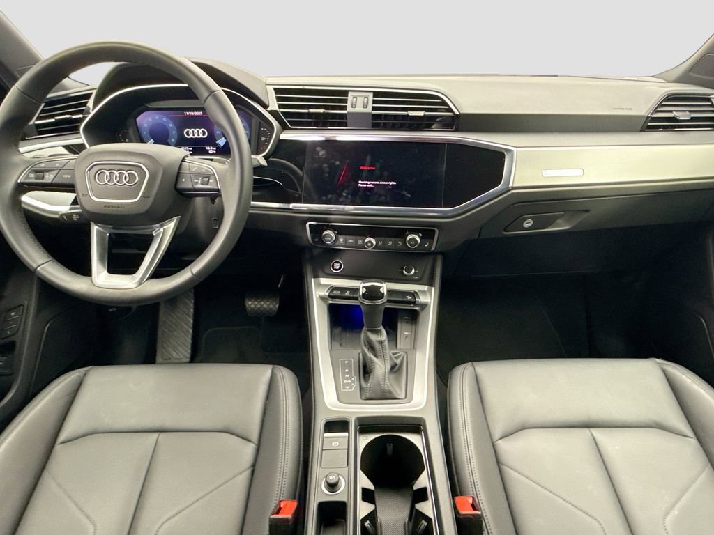 Certified 2025 Audi Q3 2.0T Premium Plus w/ Premium Plus Package image 13