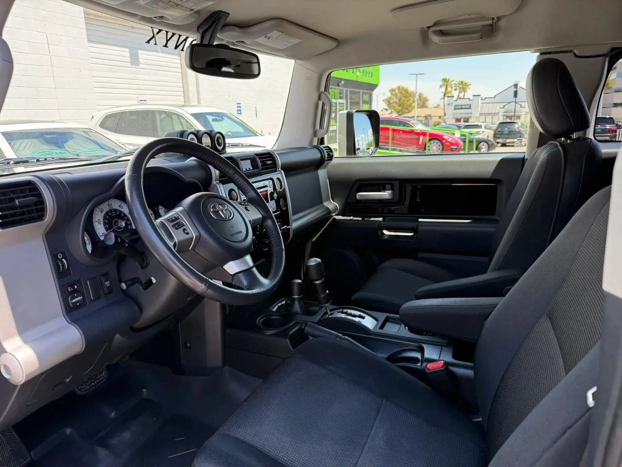 Used 2014 Toyota FJ Cruiser 4WD w/ Upgrade Package image 10