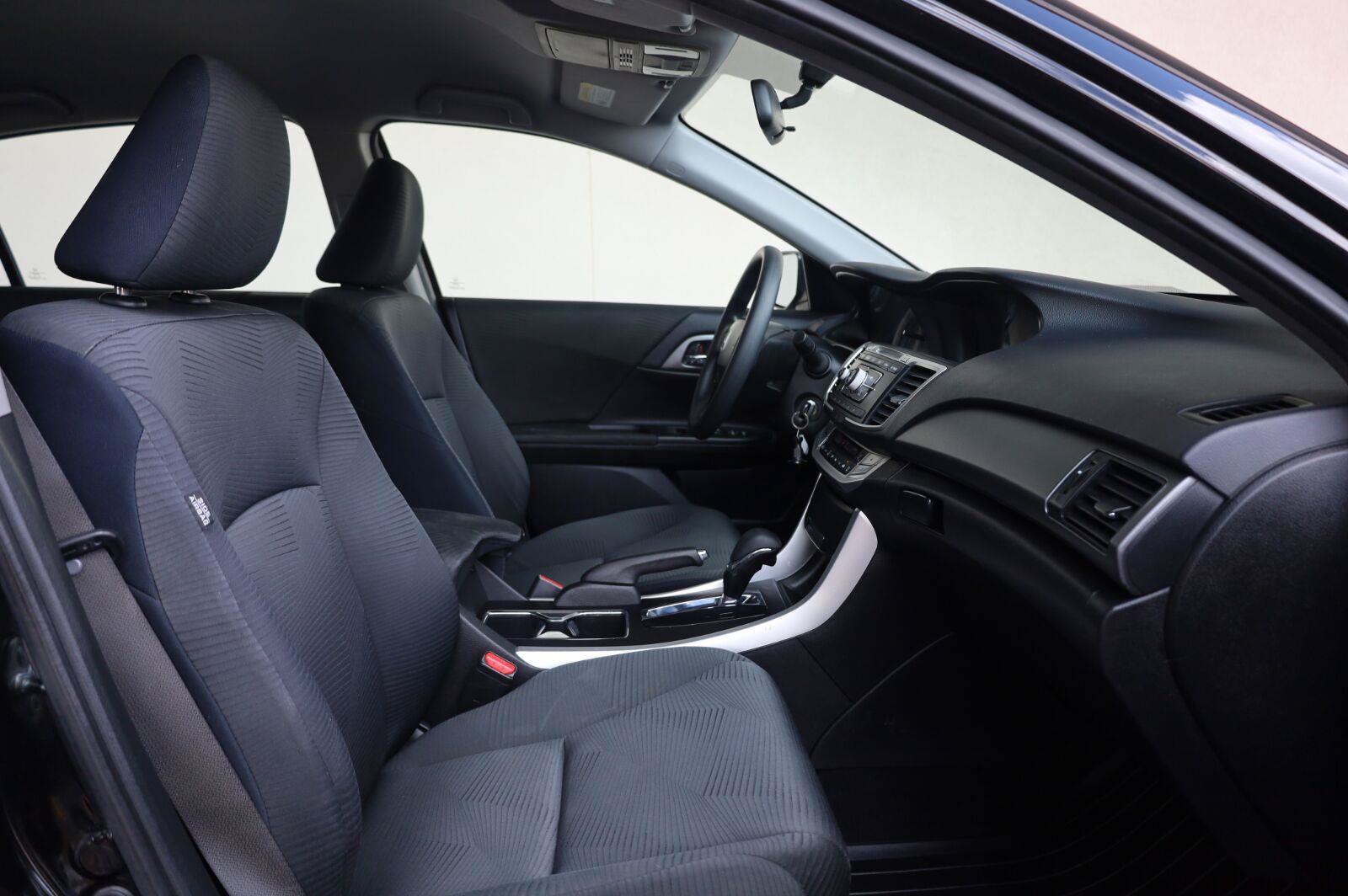 Used 2015 Honda Accord LX image 26