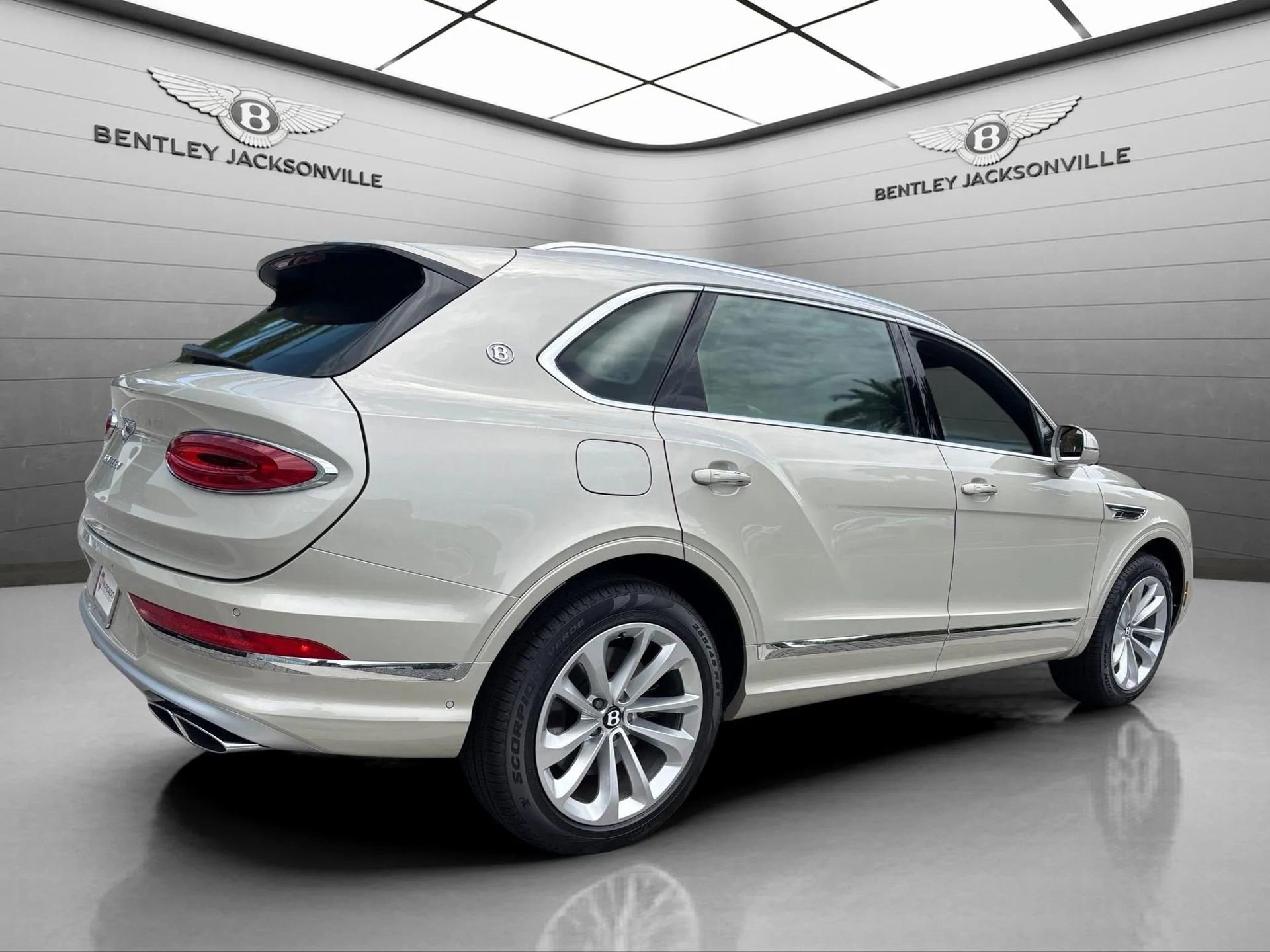 New 2025 Bentley Bentayga Extended Wheelbase image 11