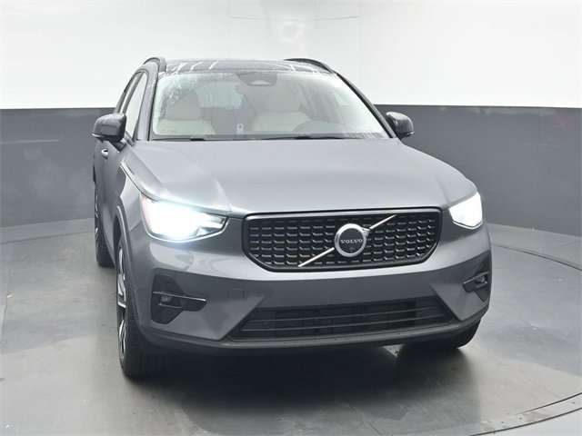New 2026 Volvo XC40 B5 Ultra w/ Climate Package image 2
