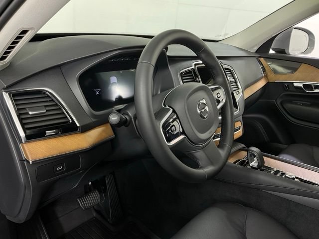 Certified 2025 Volvo XC90 B6 Plus w/ Protection Package Premier AWD/4WD image 19