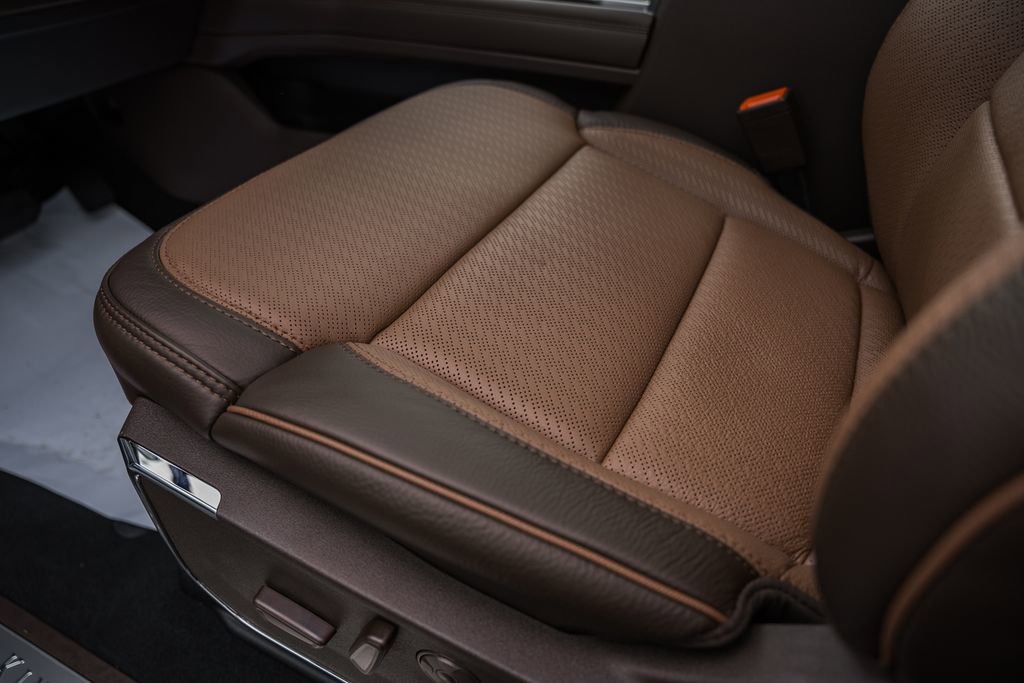 New 2026 Ford F350 King Ranch w/ Chrome Package image 43