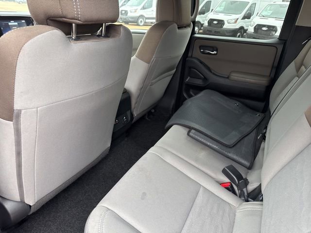 Certified 2024 Nissan Frontier SV w/ Technology Package image 12