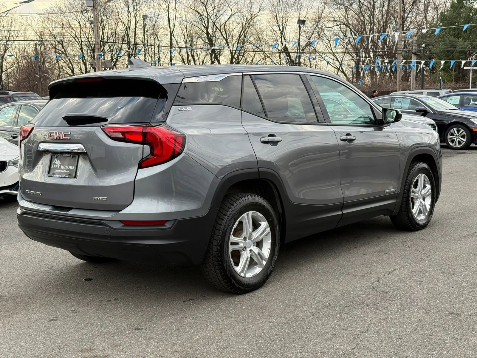 Used 2018 GMC Terrain SLE image 14