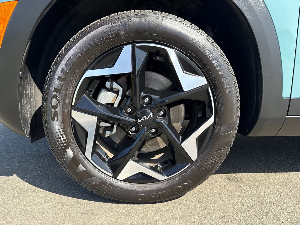 Certified 2025 Kia Seltos S AWD/4WD image 32